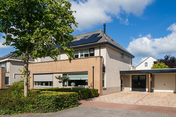 For sale: Donjon 11, 4181 DE Waardenburg
